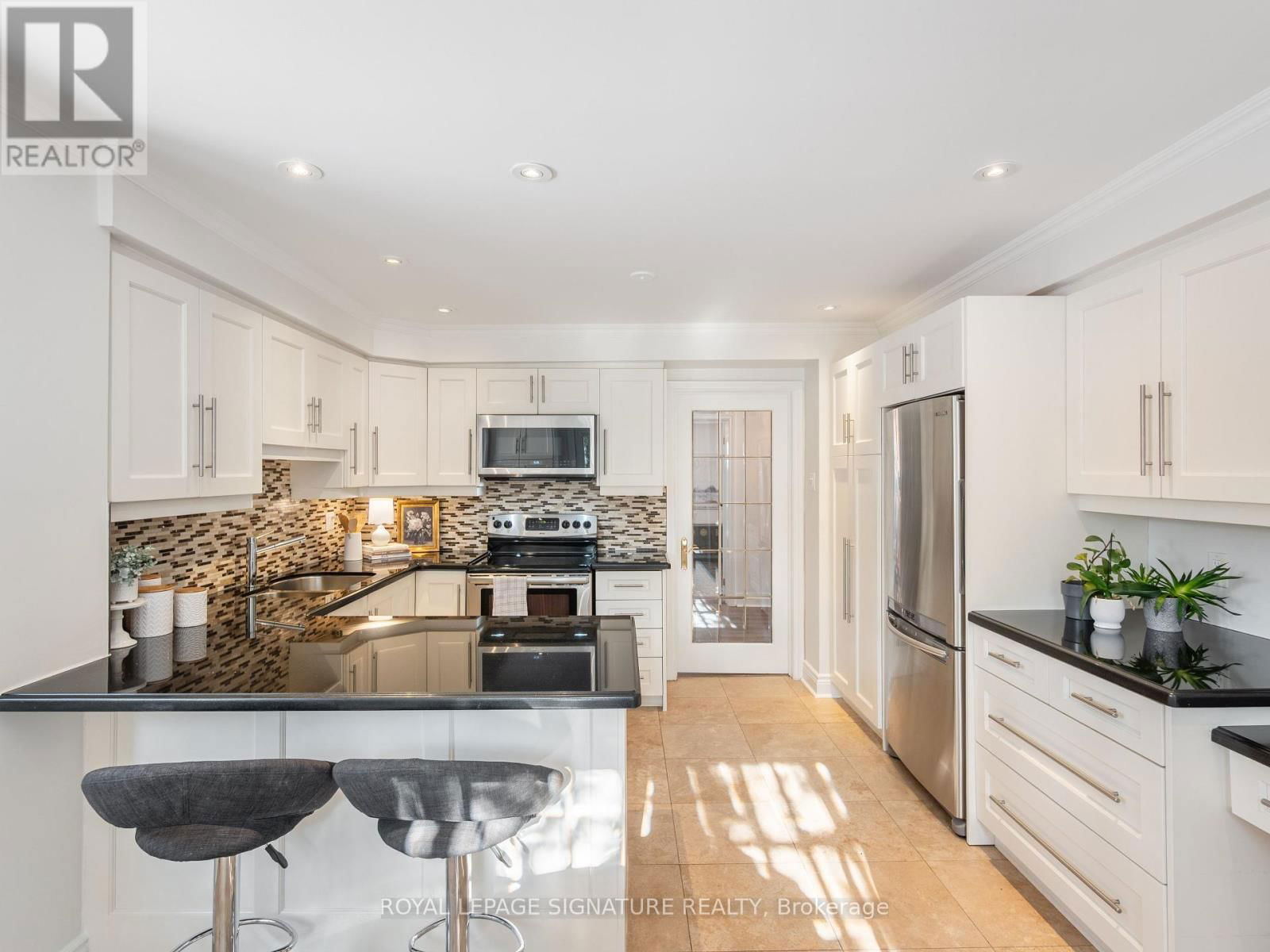 1376 TECUMSEH PARK DRIVE Image 12