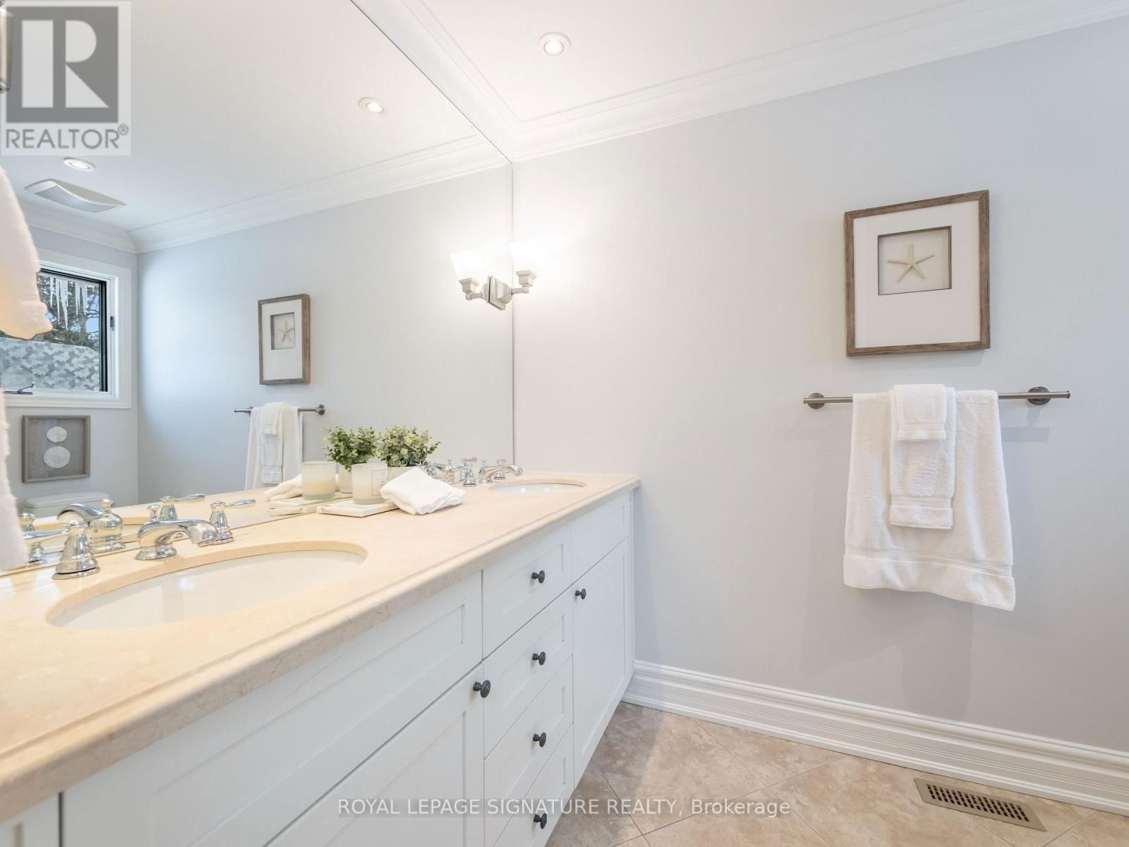 1376 TECUMSEH PARK DRIVE Image 25