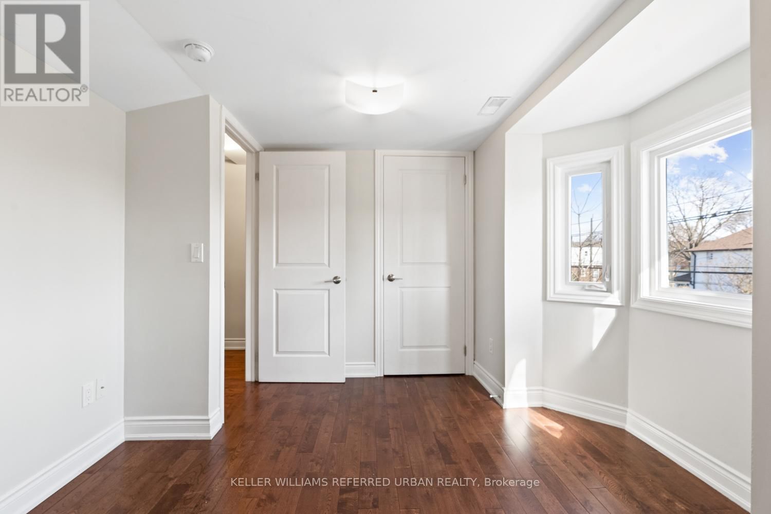32 CASTLETON AVENUE Image 20