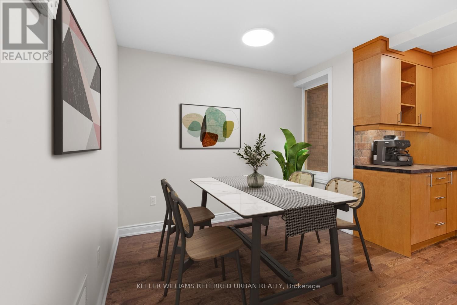 32 CASTLETON AVENUE Image 6