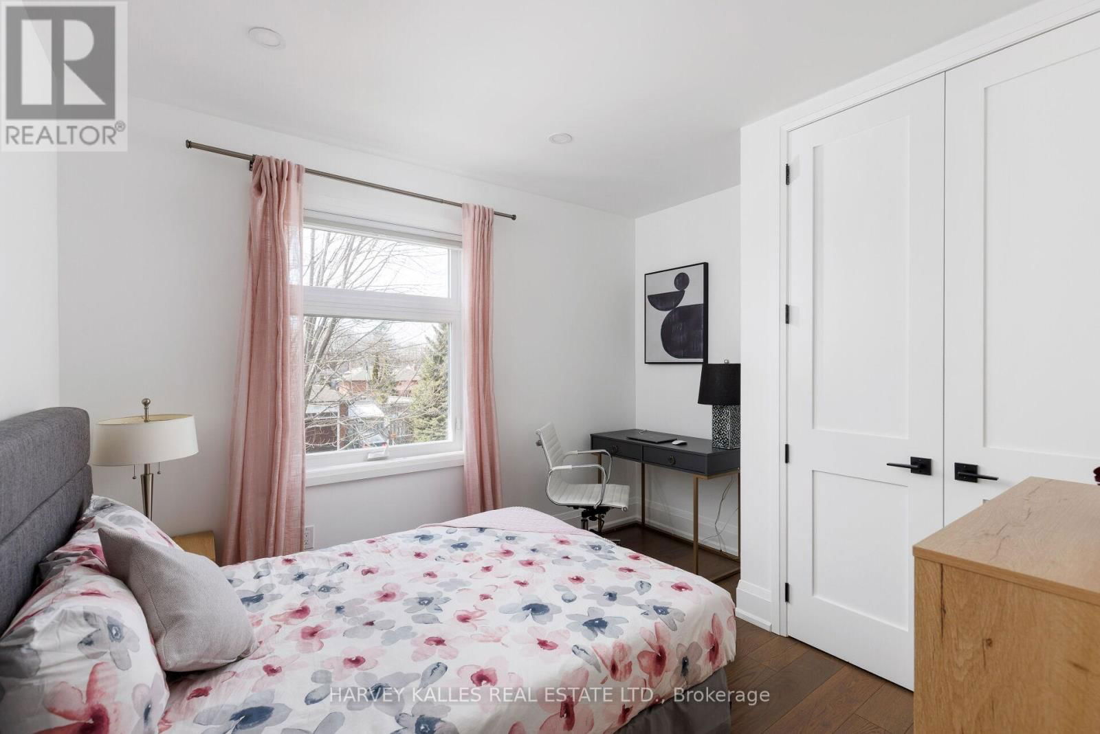 1 BENBOW ROAD Image 32