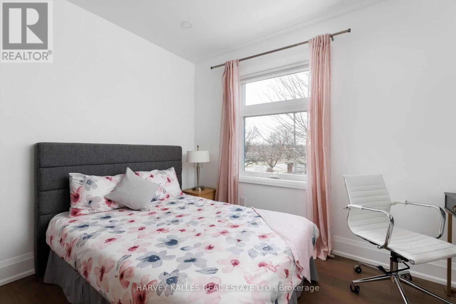 1 BENBOW ROAD Image 33