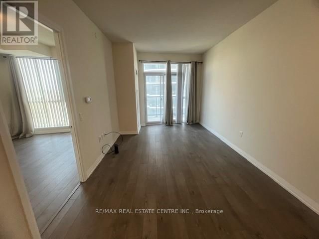 #1010 - 65 WATERGARDEN DRIVE Image 7