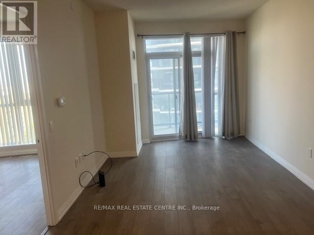 #1010 - 65 WATERGARDEN DRIVE Image 8