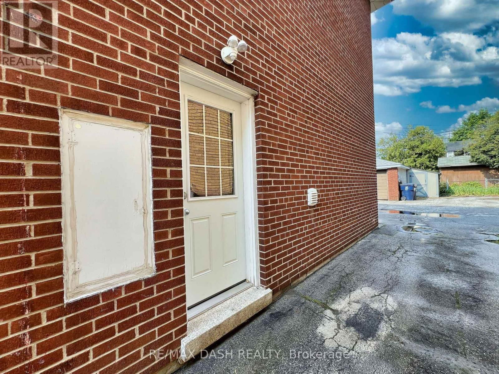8 NINETEENTH STREET Image 10