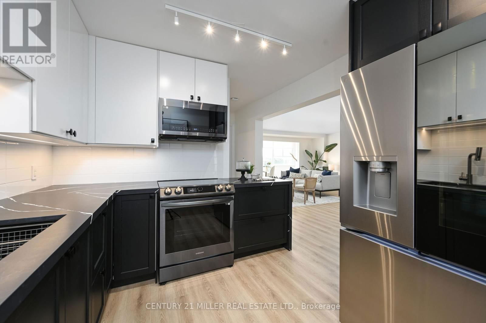 902 - 5280 LAKESHORE ROAD Image 10