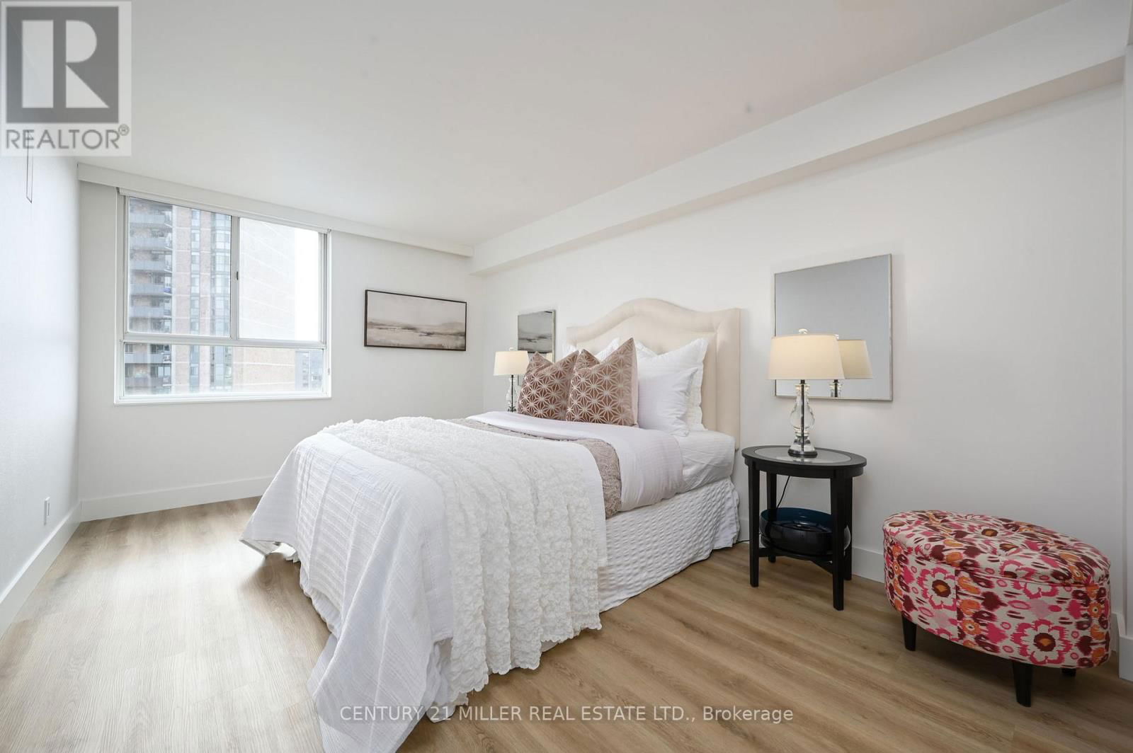 902 - 5280 LAKESHORE ROAD Image 15