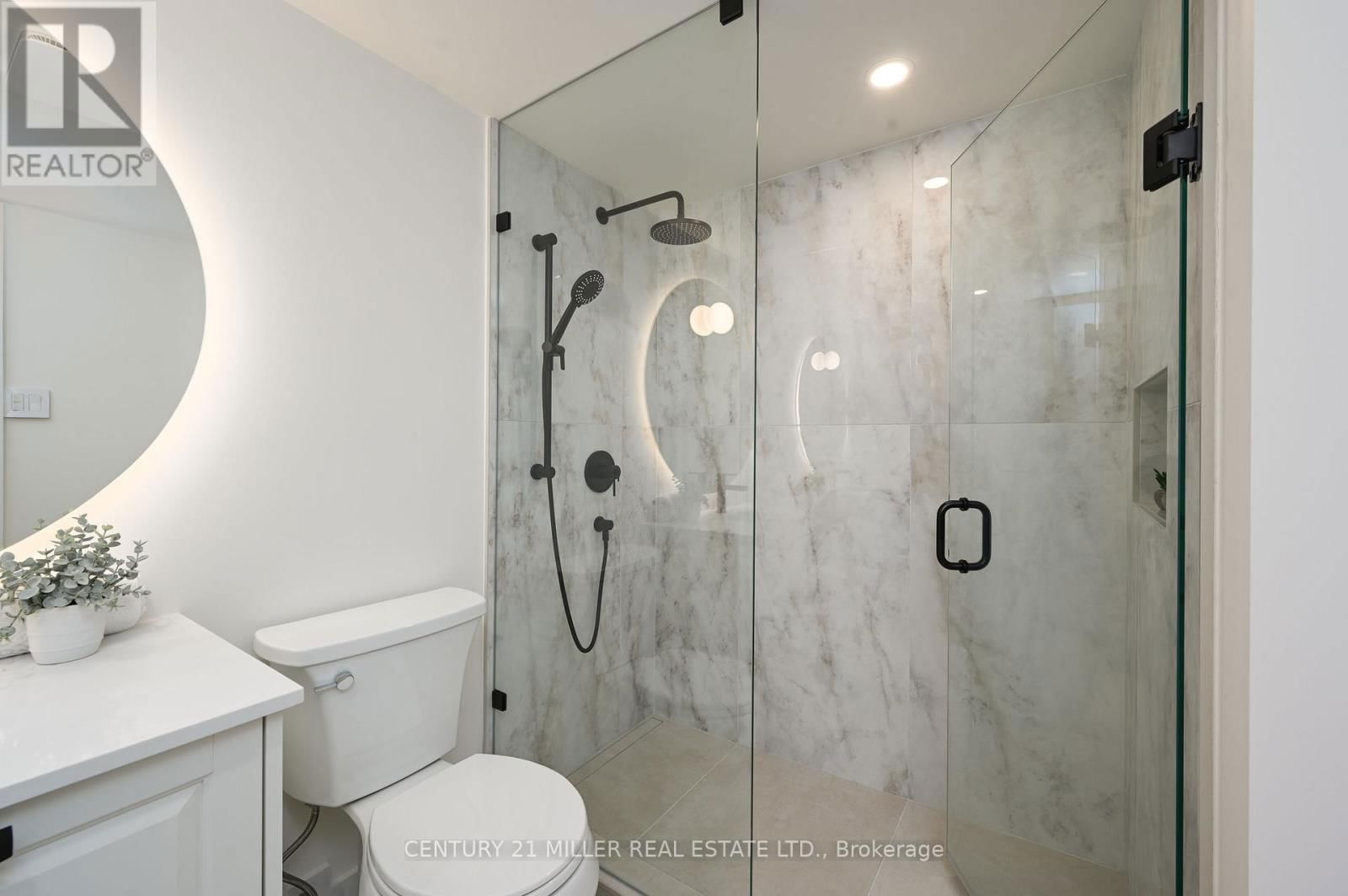902 - 5280 LAKESHORE ROAD Image 18