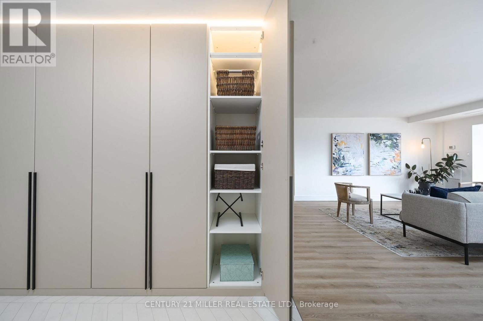 902 - 5280 LAKESHORE ROAD Image 4
