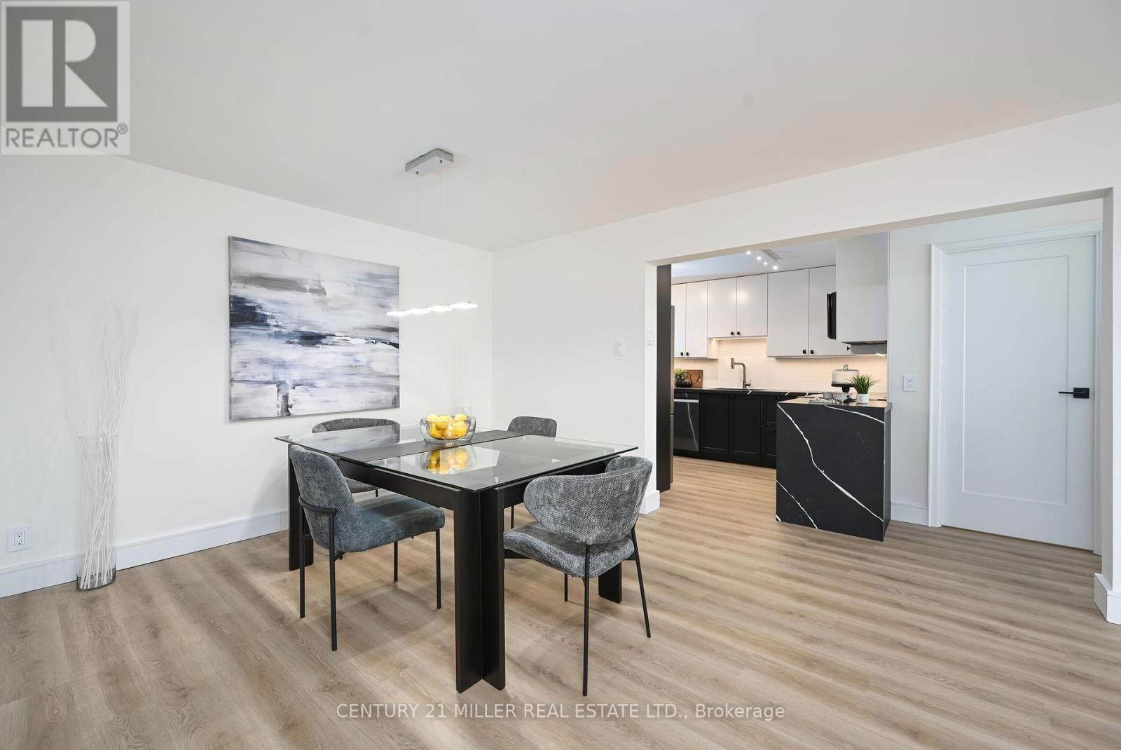 902 - 5280 LAKESHORE ROAD Image 5