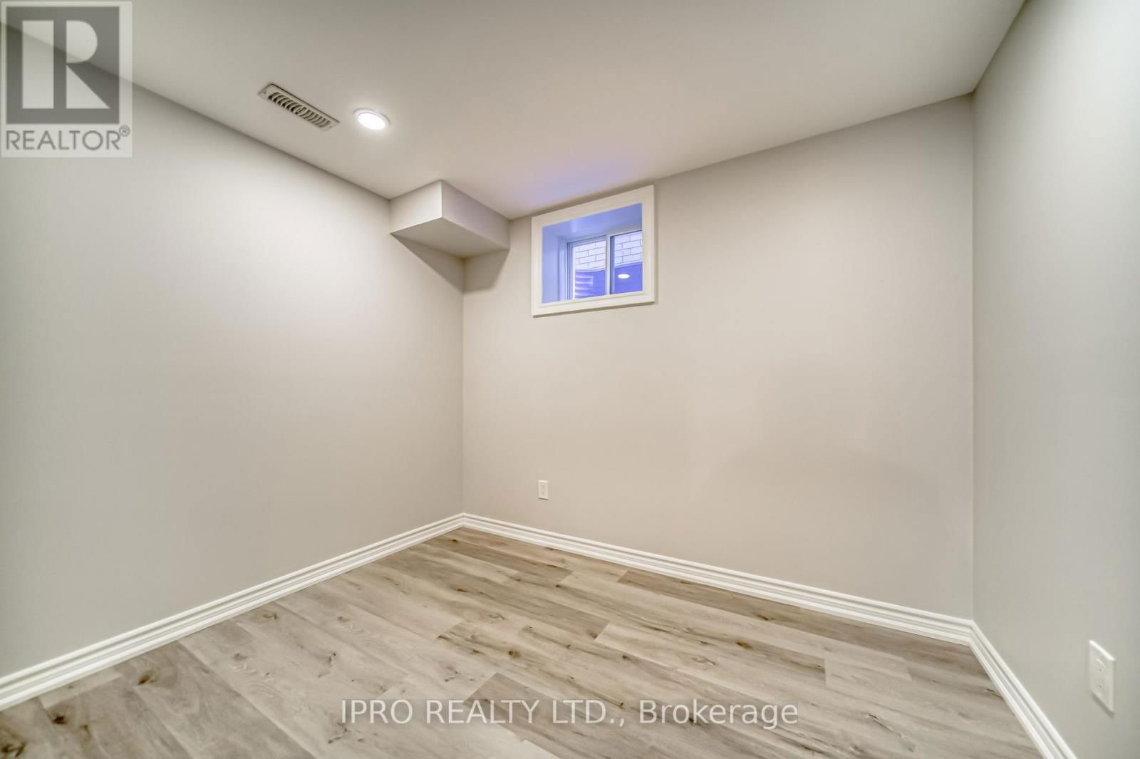 294 VALERMO DRIVE Image 32