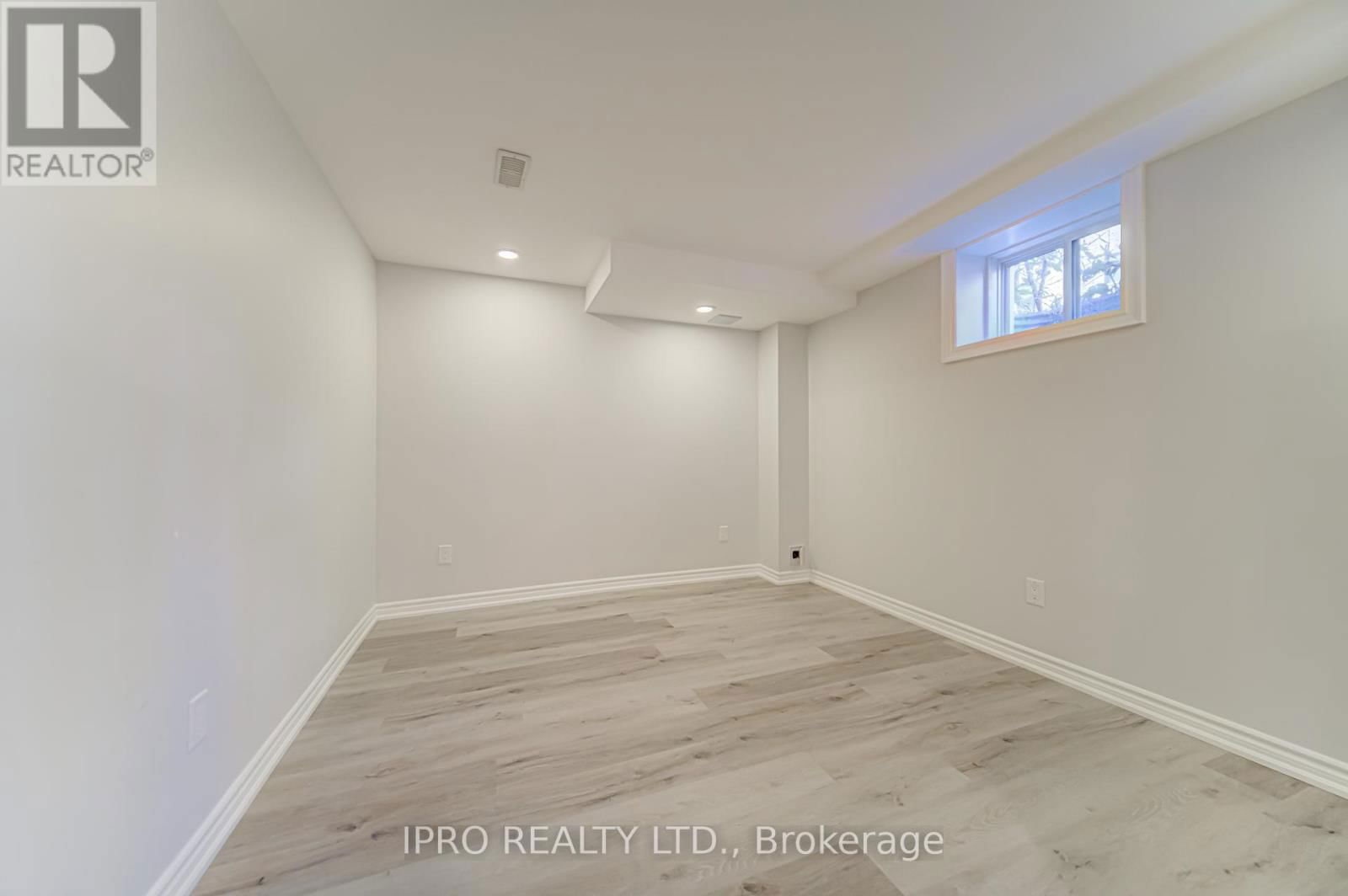 294 VALERMO DRIVE Image 33