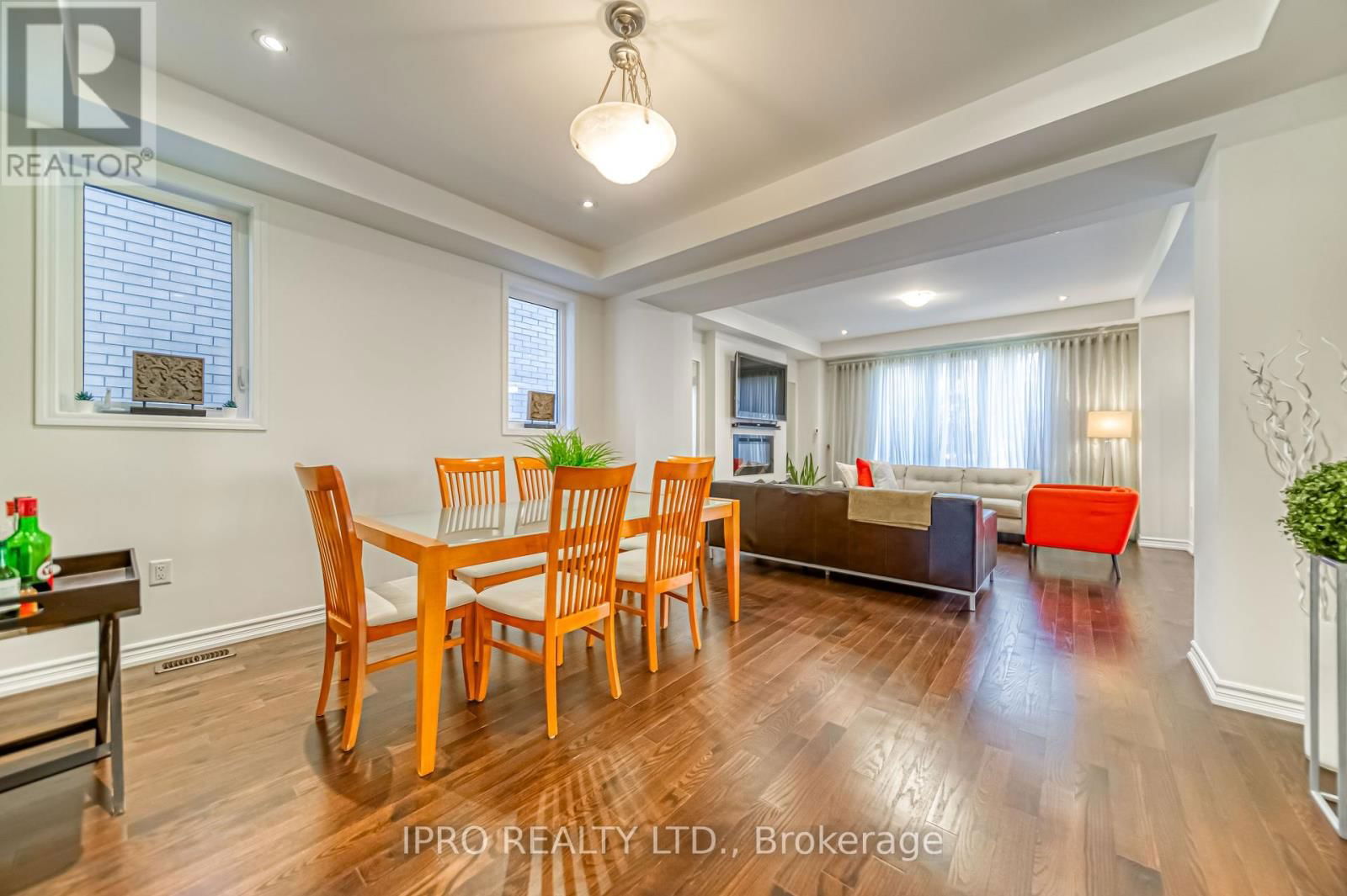 294 VALERMO DRIVE Image 4