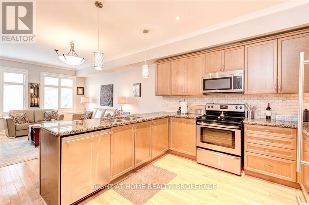 122 LAKESHORE ROAD WEST Image 11