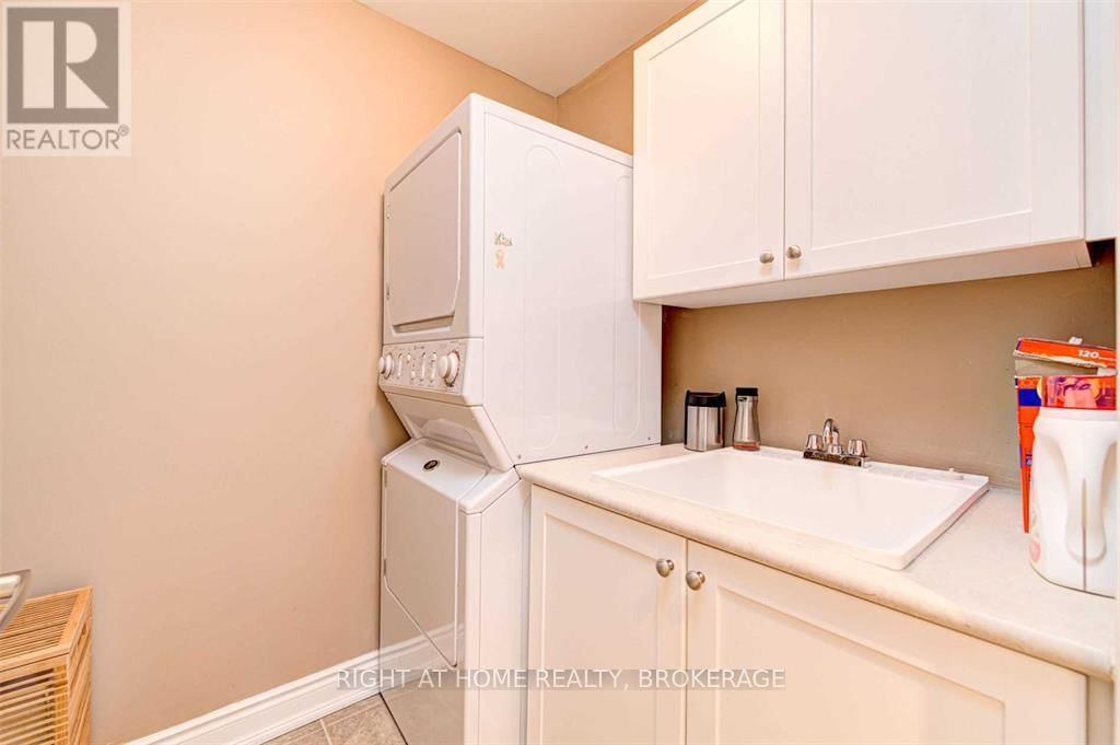 122 LAKESHORE ROAD WEST Image 16