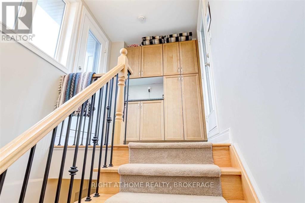122 LAKESHORE ROAD WEST Image 23