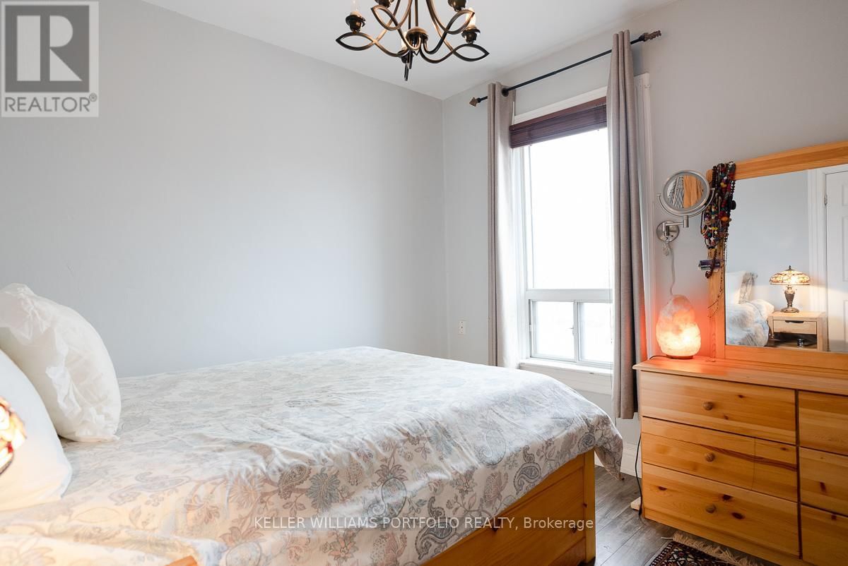 1156 BLOOR STREET WEST Image 10
