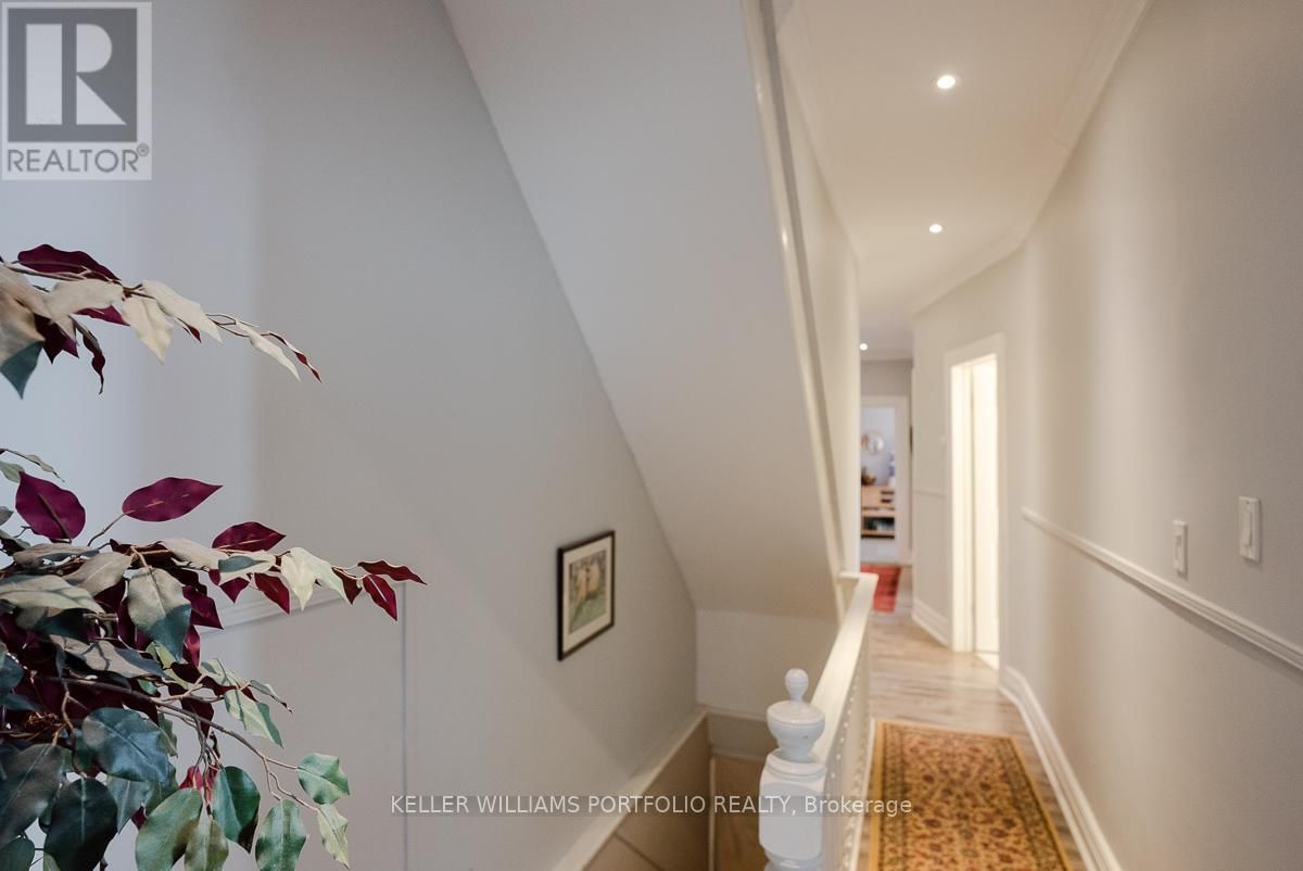 1156 BLOOR STREET WEST Image 23