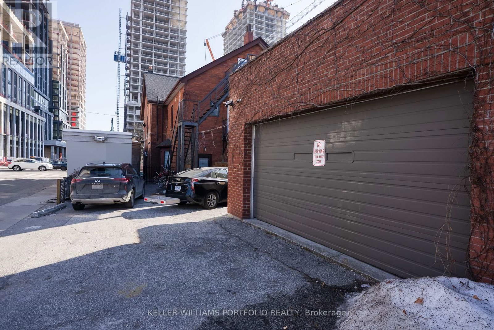 1156 BLOOR STREET WEST Image 5