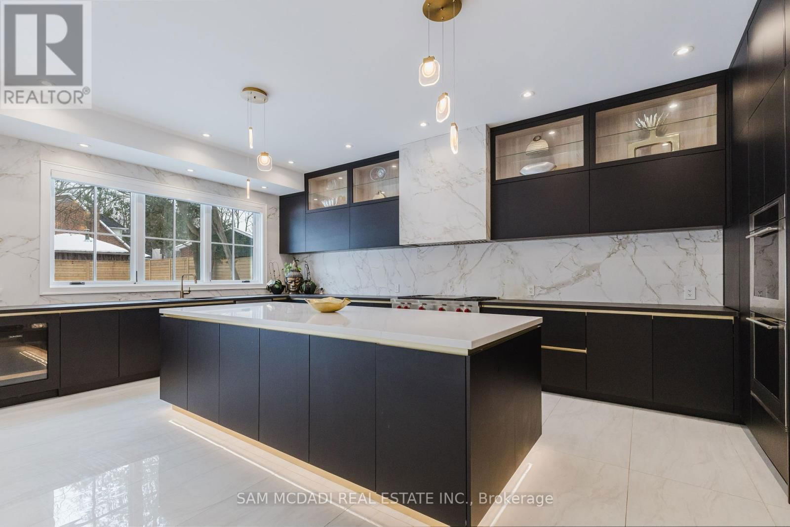1258 INDIAN ROAD Image 10