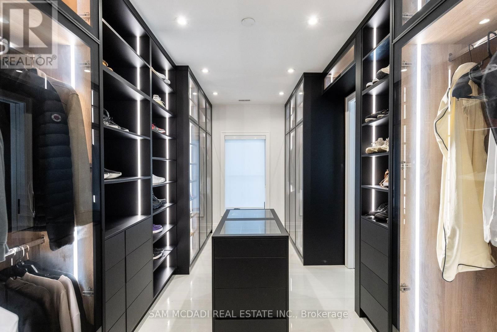 1258 INDIAN ROAD Image 27