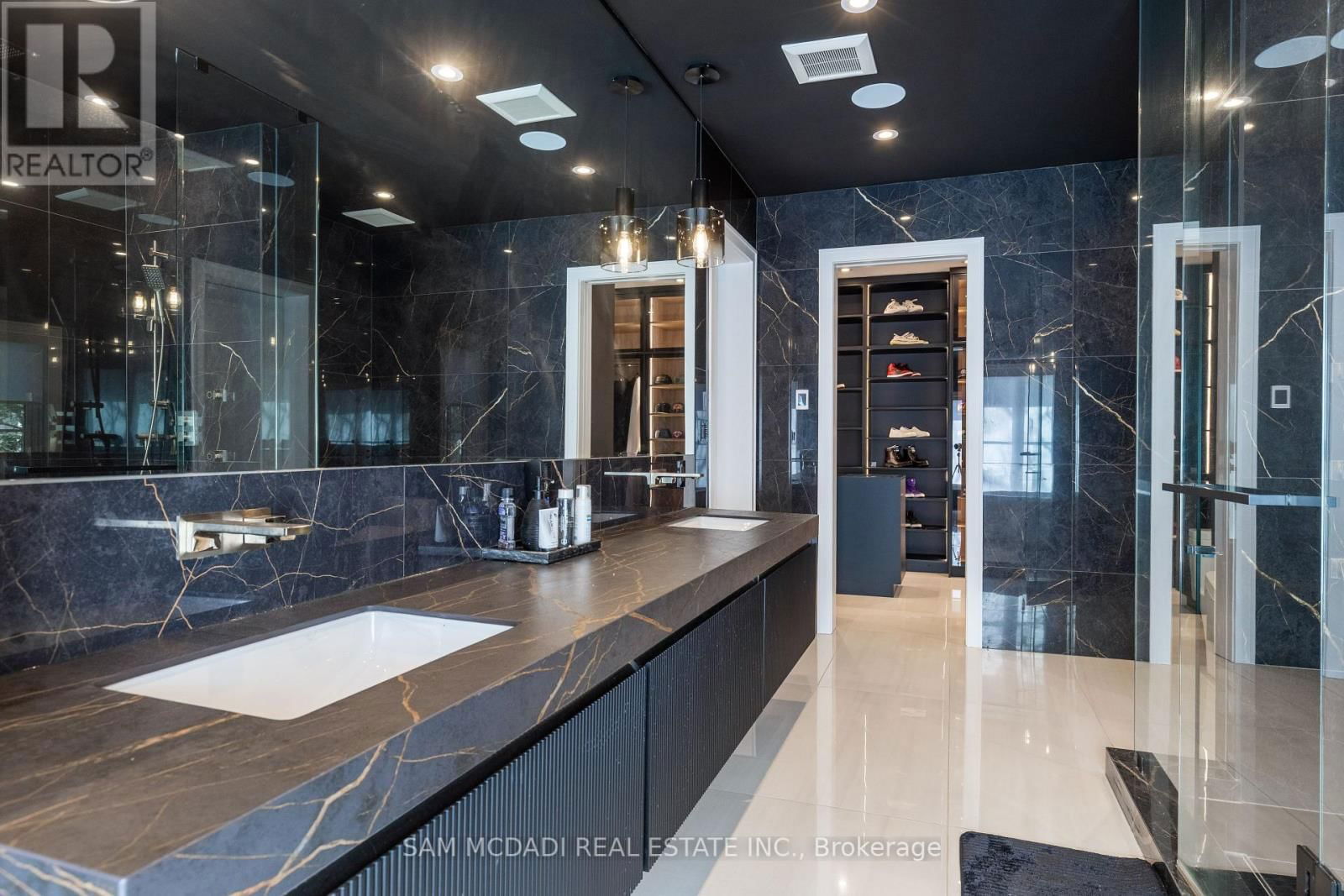 1258 INDIAN ROAD Image 29