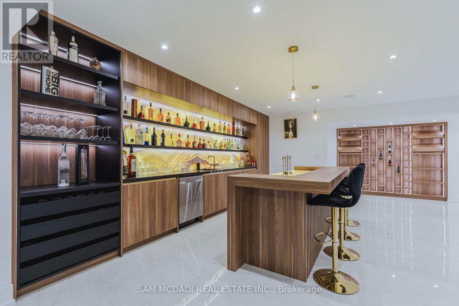 1258 INDIAN ROAD Image 35