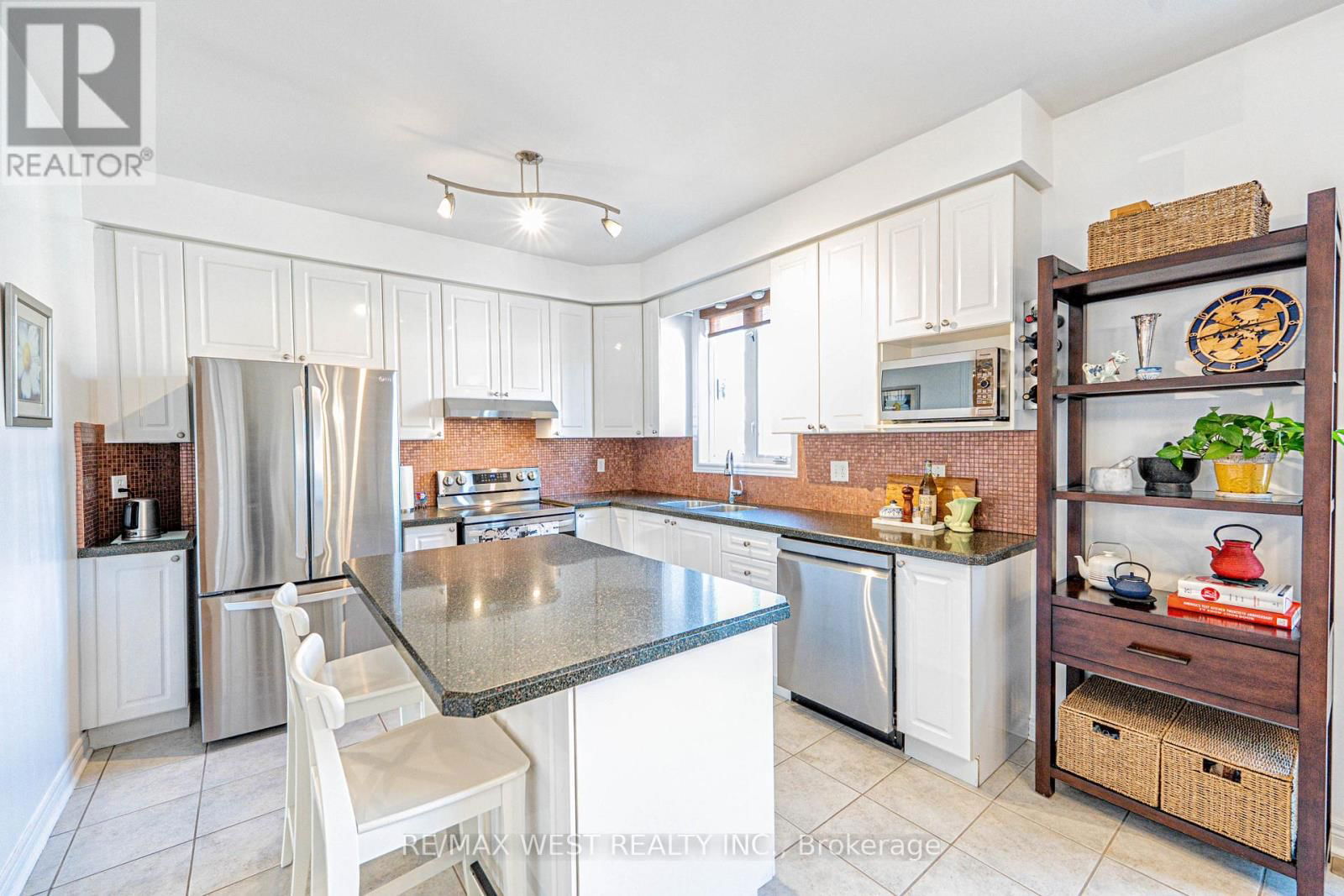 2223 LAPSLEY CRESCENT Image 9