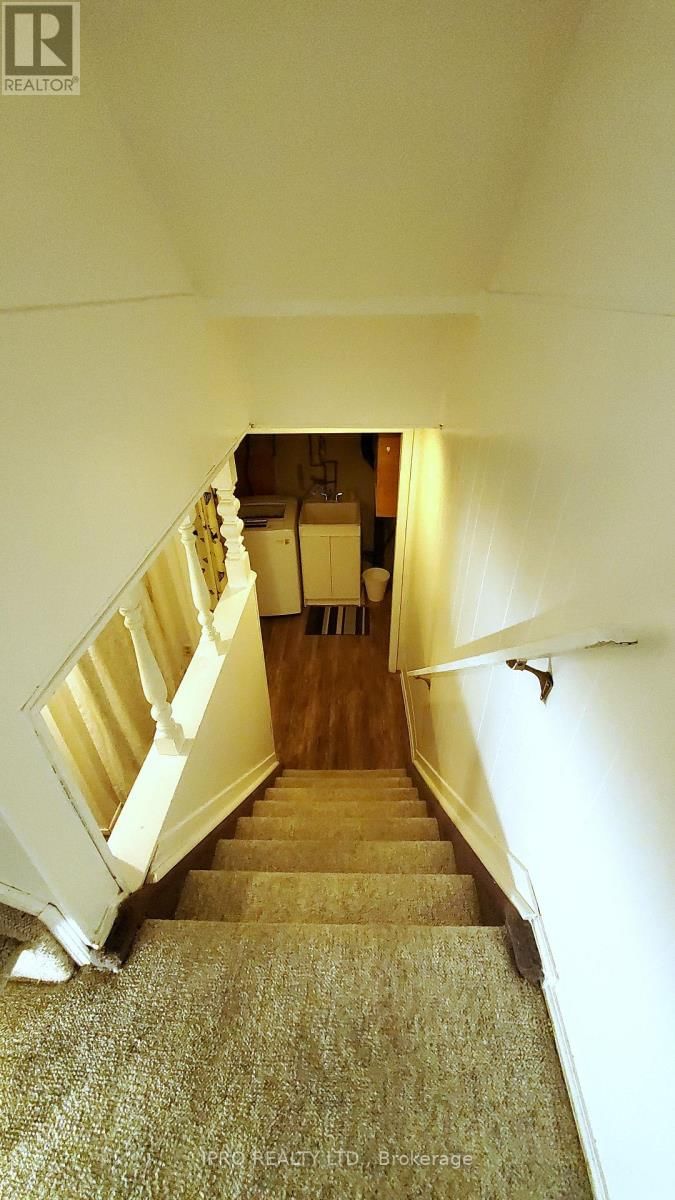 6 - 6 CARISBROOKE COURT Image 11