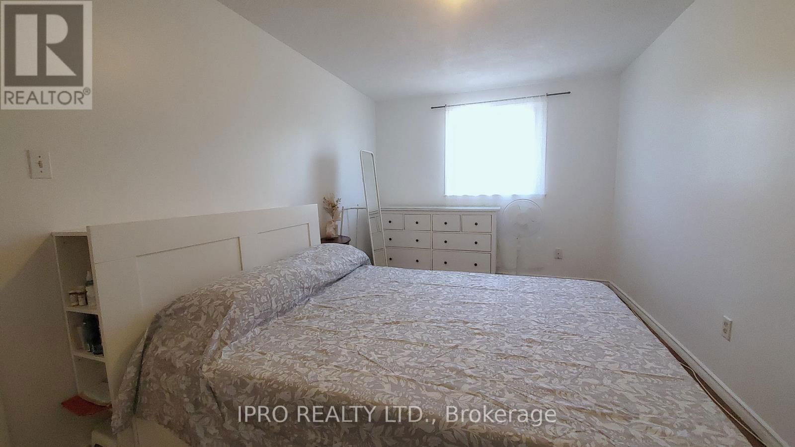6 - 6 CARISBROOKE COURT Image 17