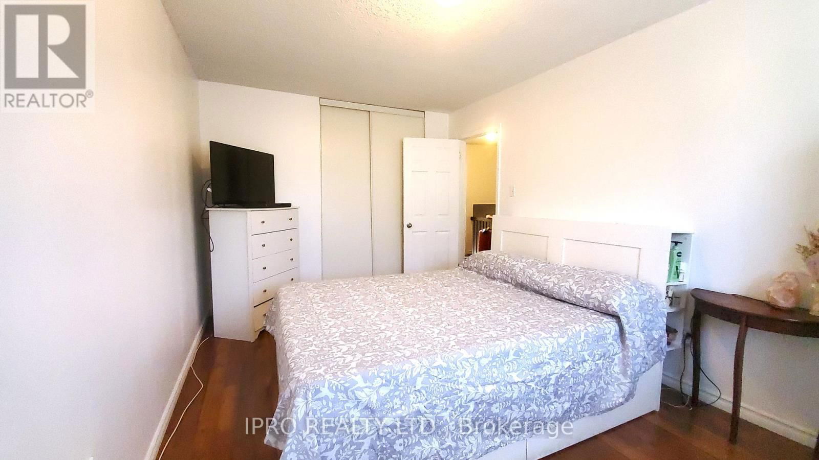 6 - 6 CARISBROOKE COURT Image 18