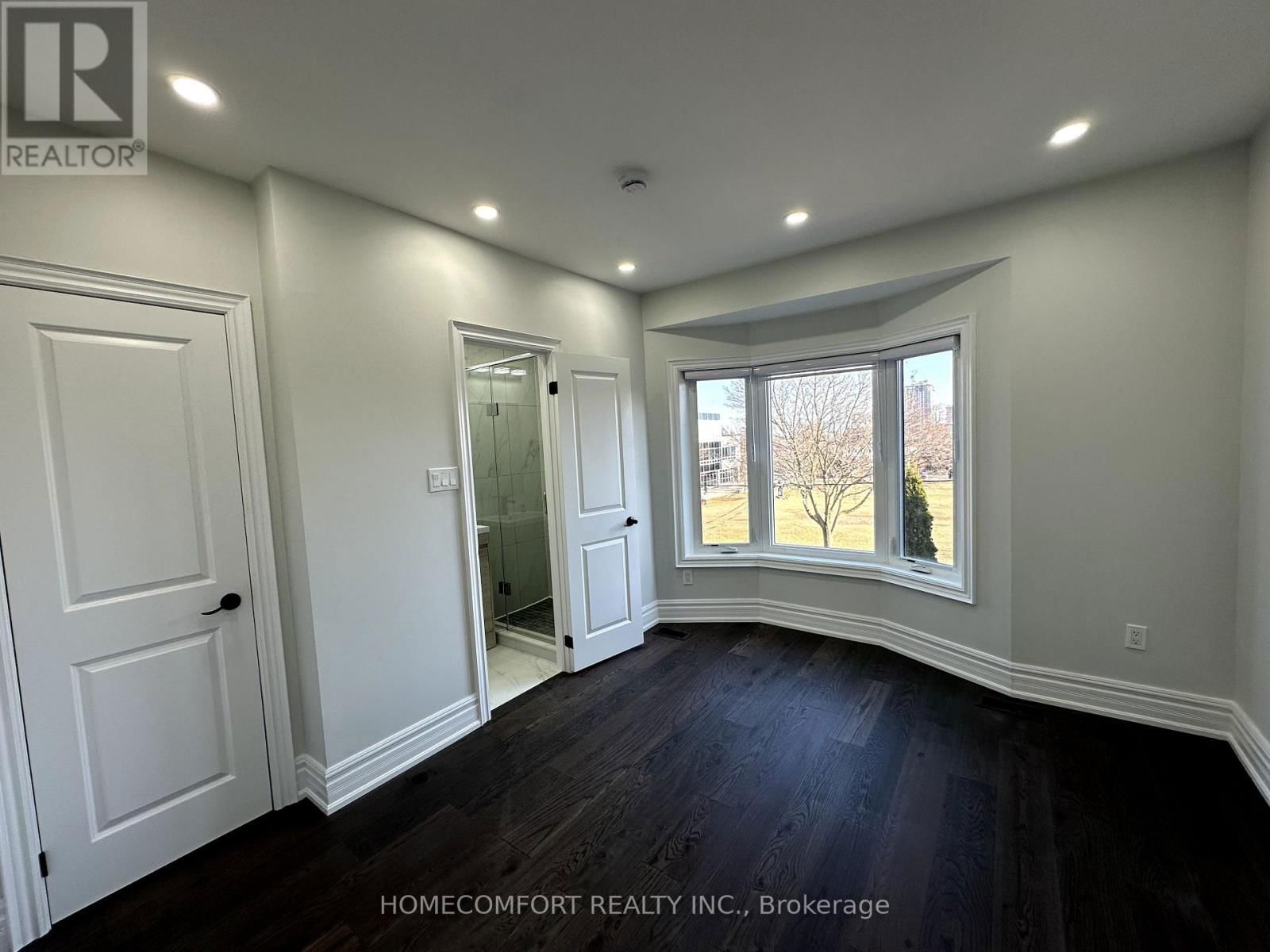 180 ROSEMOUNT AVENUE Image 17