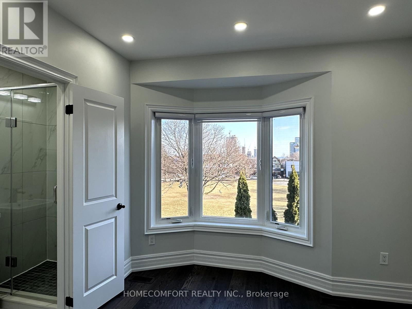 180 ROSEMOUNT AVENUE Image 18