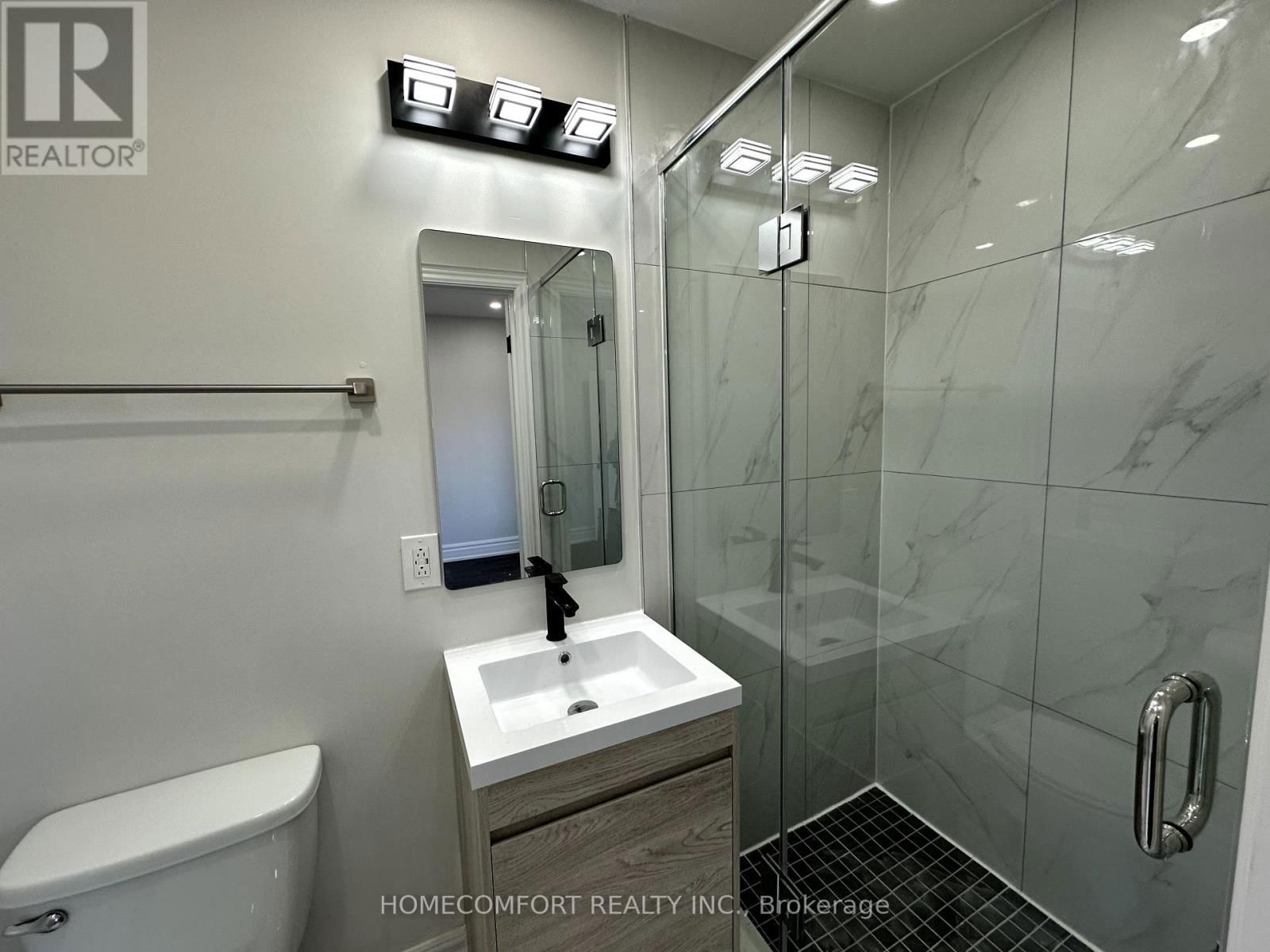 180 ROSEMOUNT AVENUE Image 20