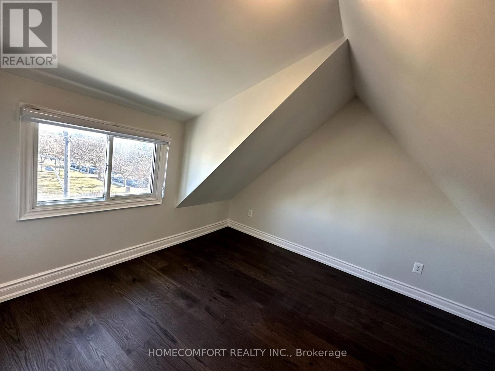 180 ROSEMOUNT AVENUE Image 22