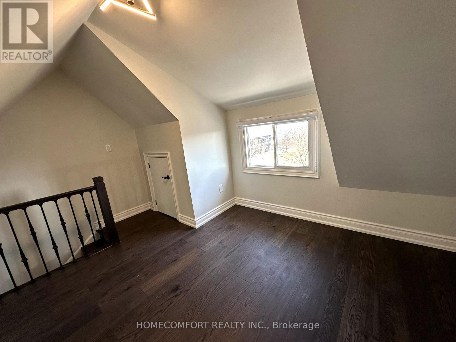 180 ROSEMOUNT AVENUE Image 23