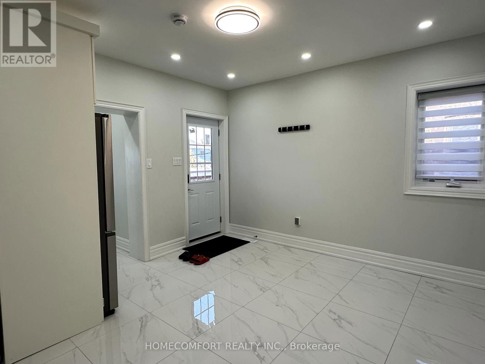 180 ROSEMOUNT AVENUE Image 4