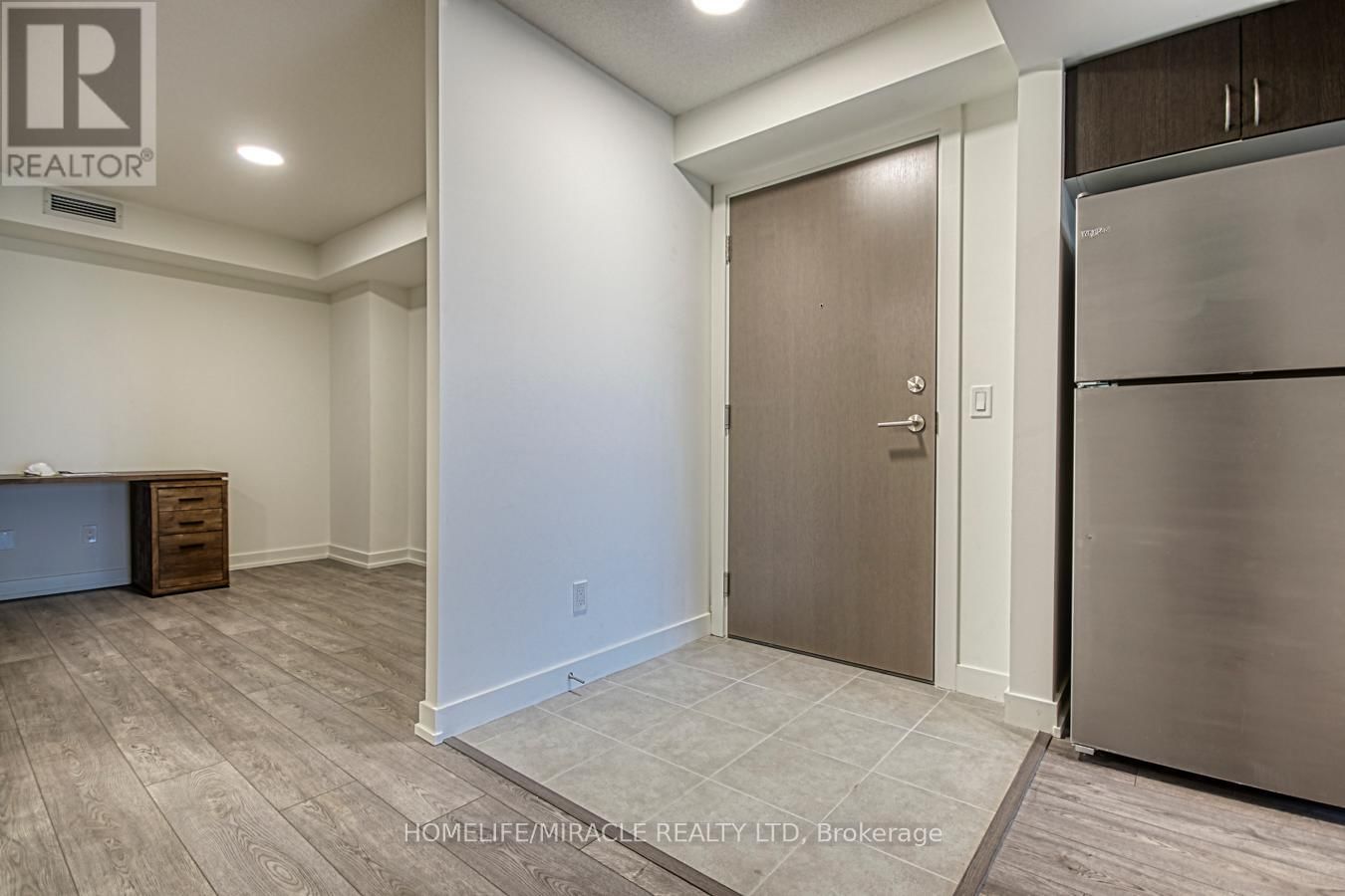402 - 10 WILBY CRESCENT Image 11