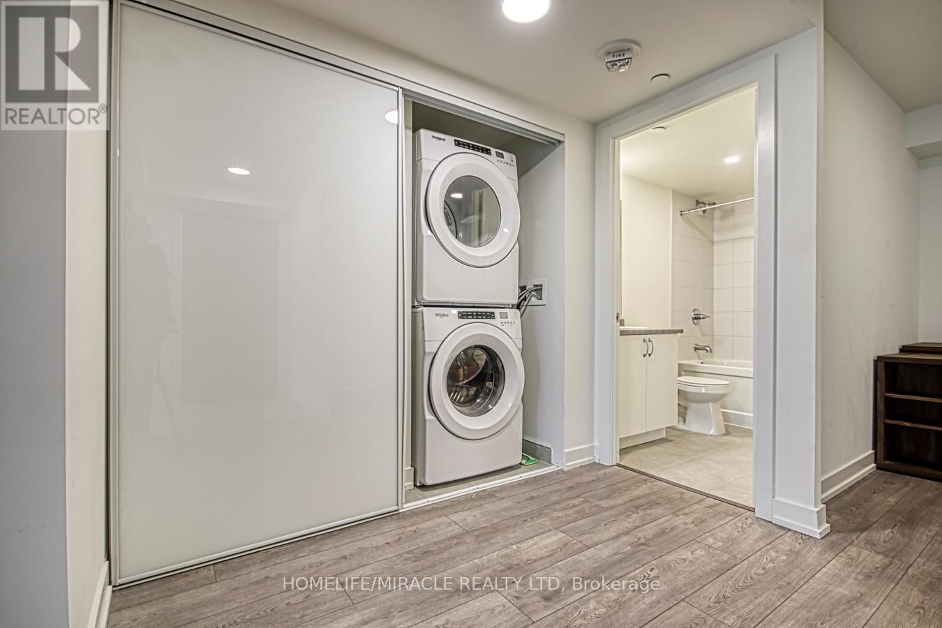 402 - 10 WILBY CRESCENT Image 13