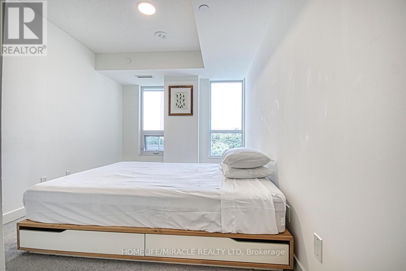 402 - 10 WILBY CRESCENT Image 15