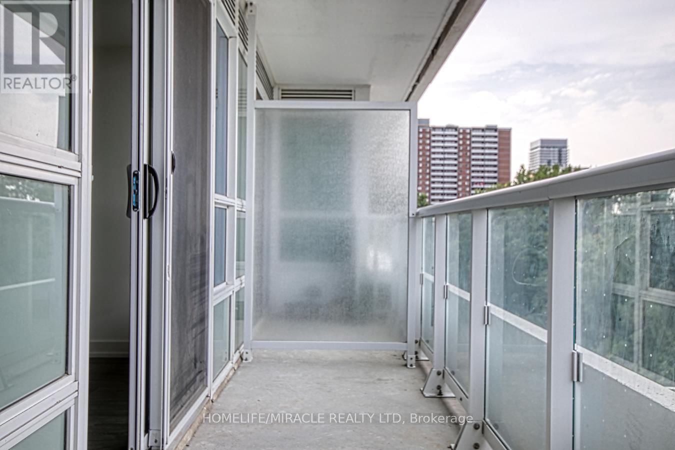 402 - 10 WILBY CRESCENT Image 18