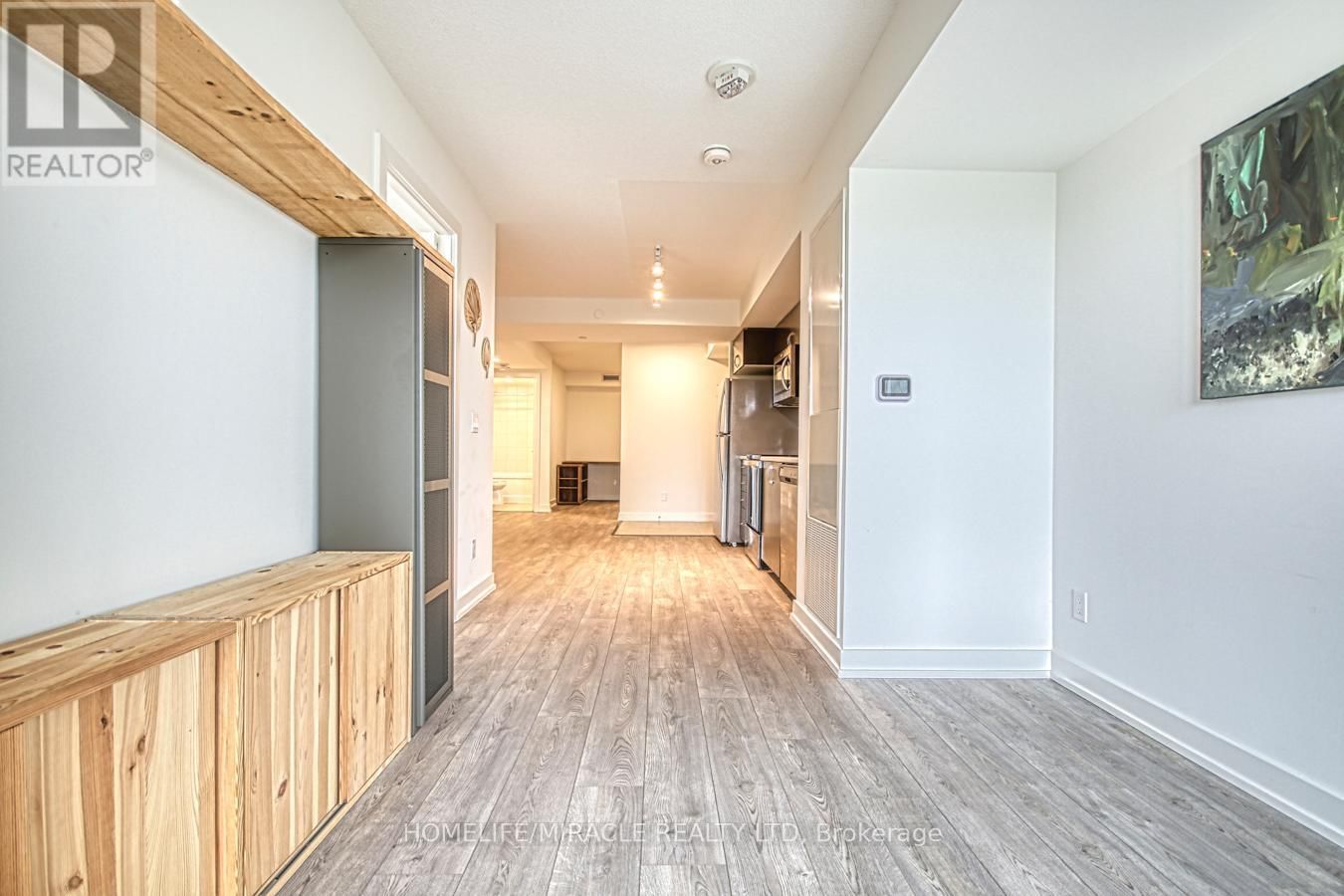 402 - 10 WILBY CRESCENT Image 5