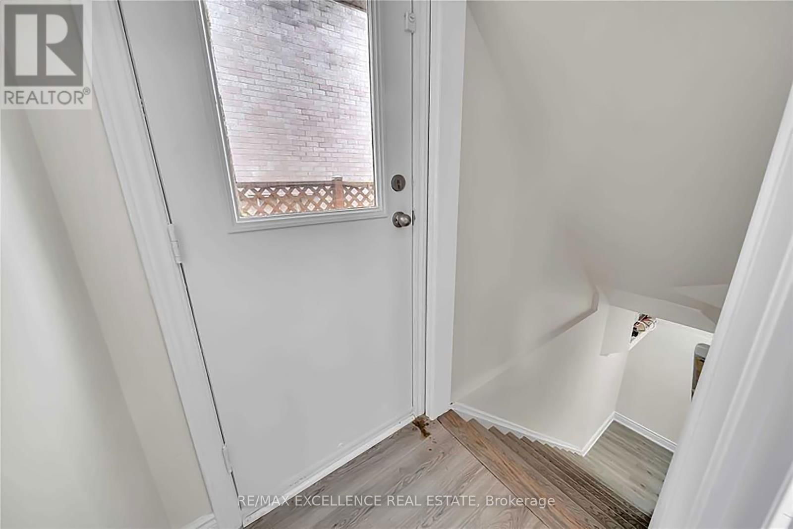 48 TRAVERSTON COURT Image 21