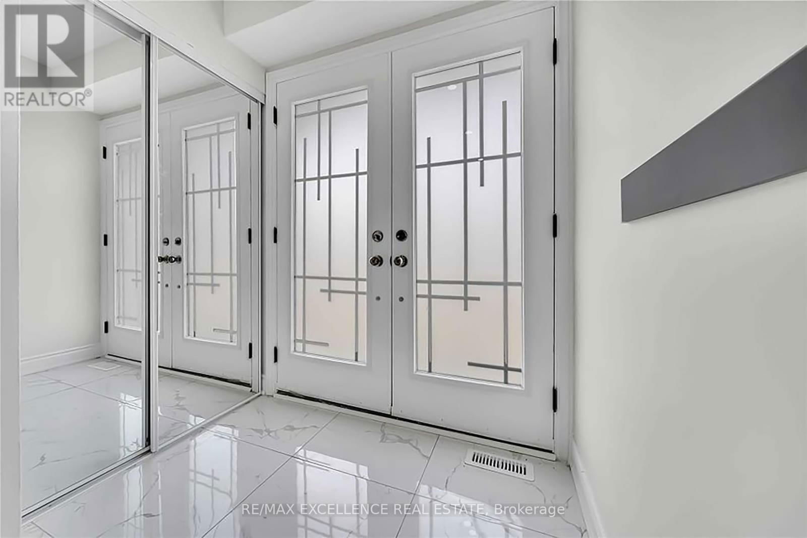 48 TRAVERSTON COURT Image 3