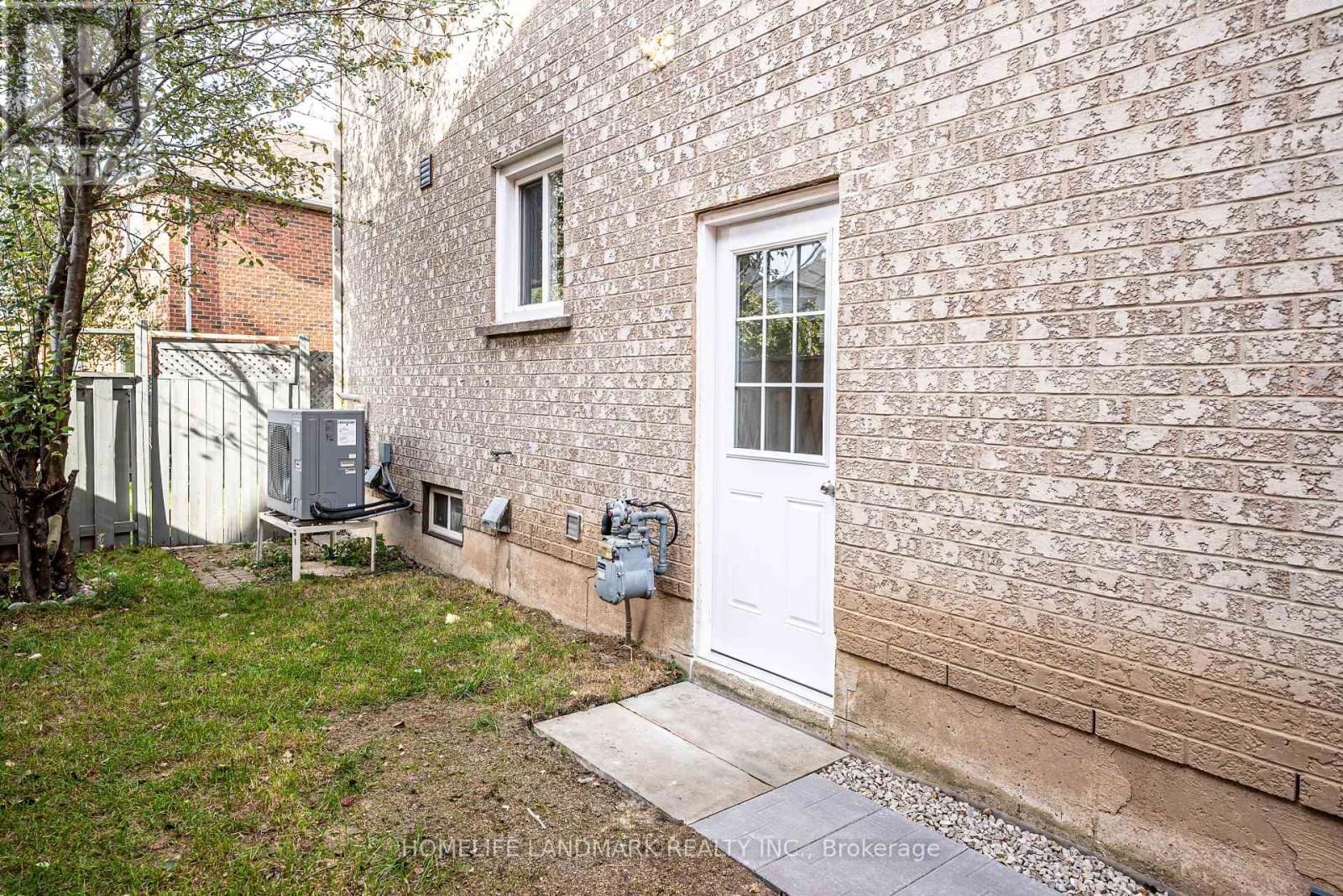 5848 CHORLEY PLACE Image 11