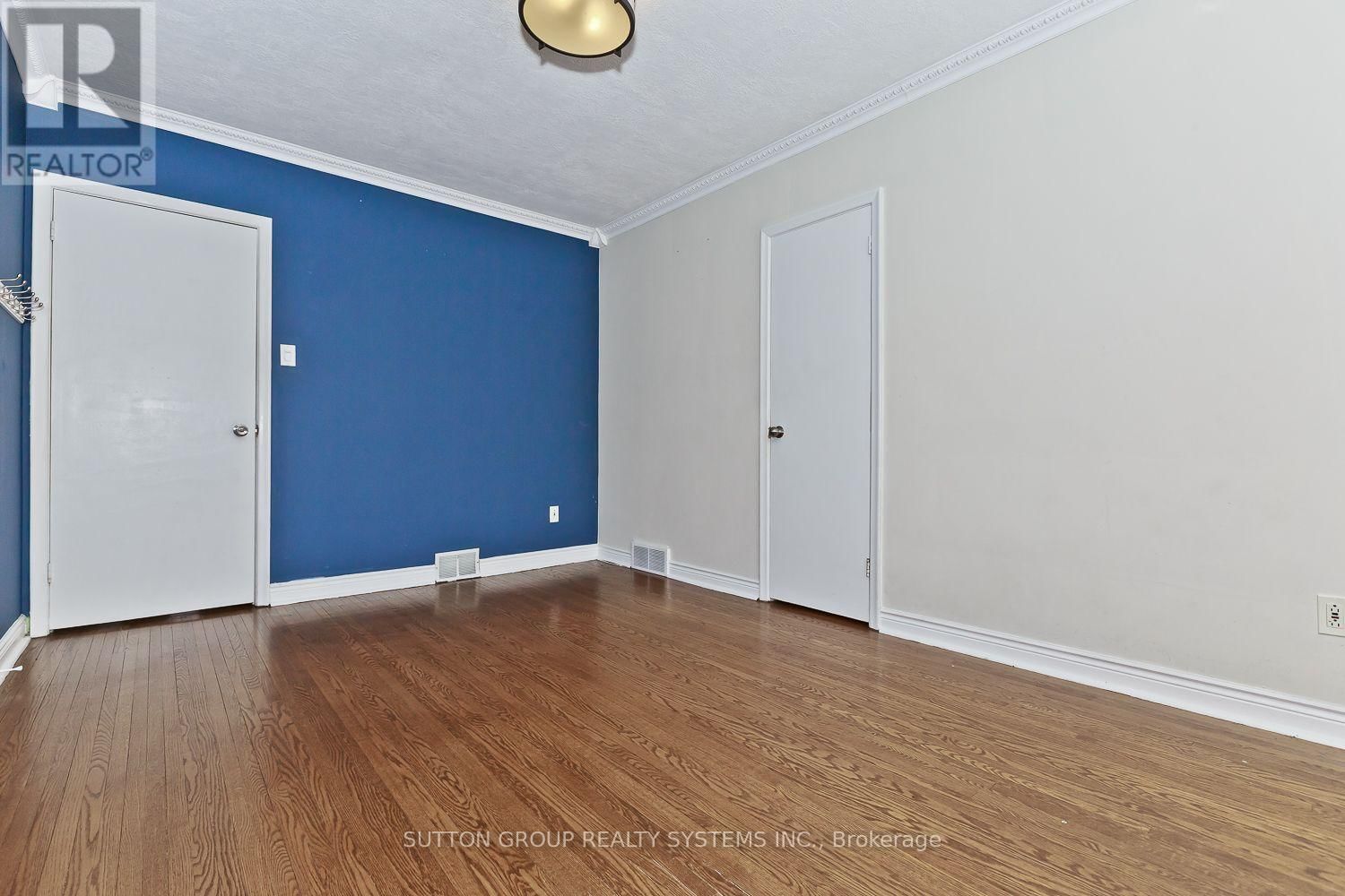 1606 CREDITON PARKWAY EAST Image 33