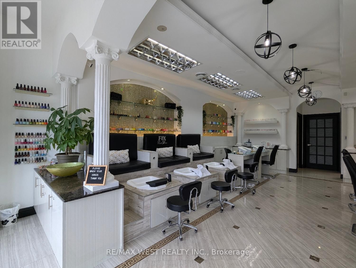 409 KEELE STREET Image 12