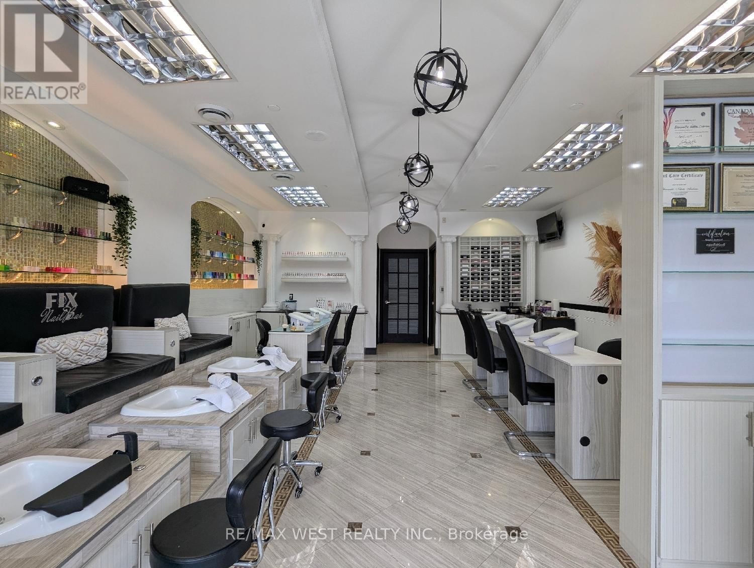 409 KEELE STREET Image 13
