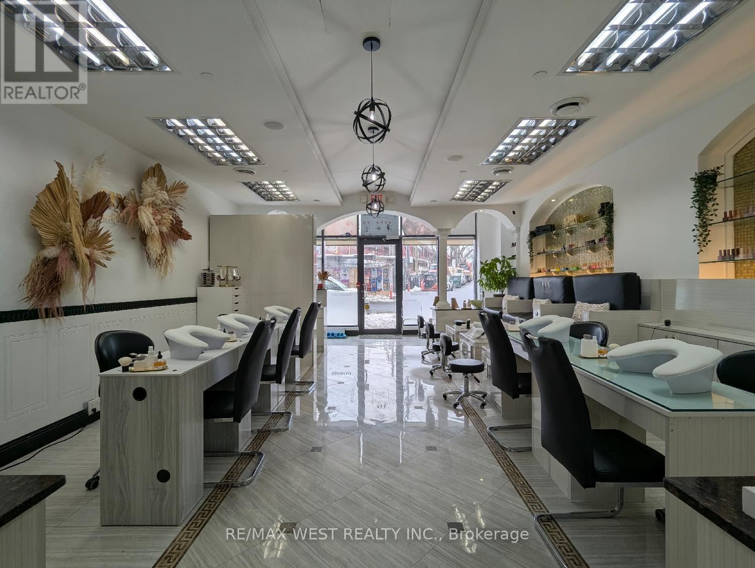 409 KEELE STREET Image 15