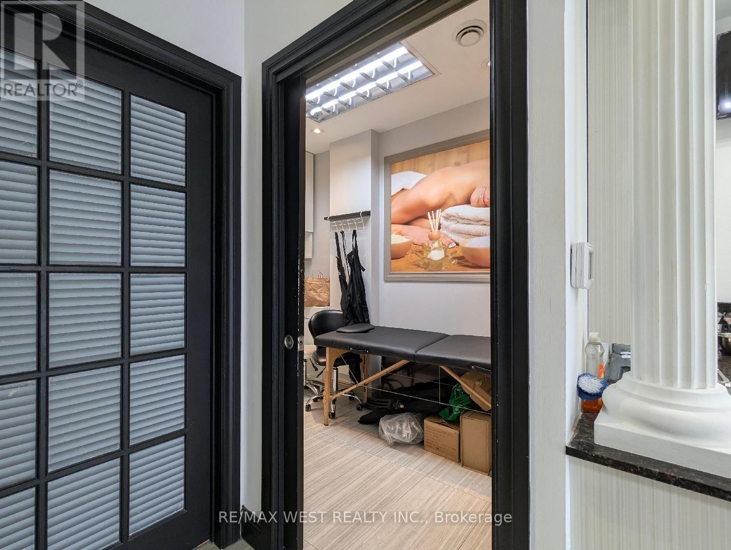 409 KEELE STREET Image 16